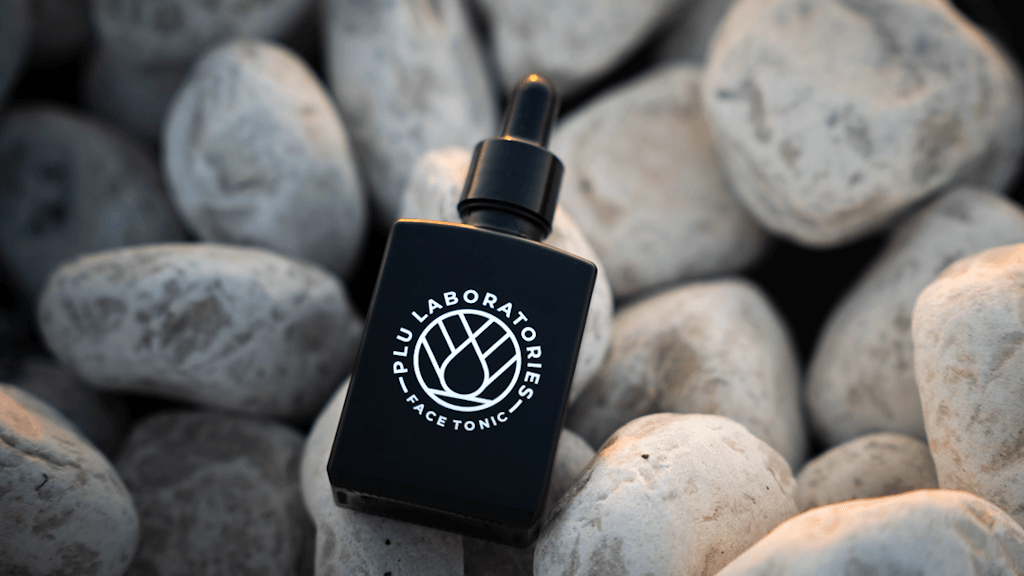 PLU Labs Face Tonic on Rocks