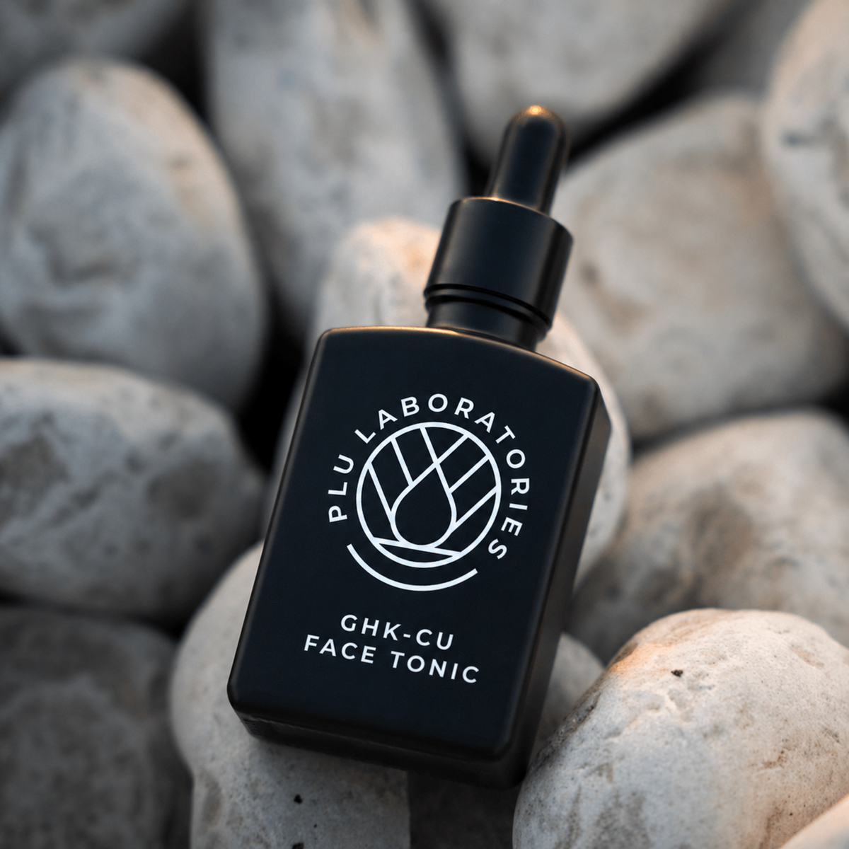 PLU Face Tonic on Rocks - Square