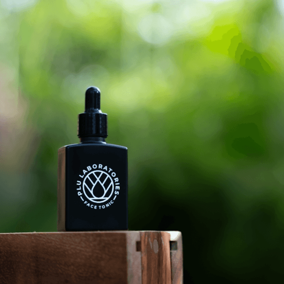 PLU Face Tonic in Nature on Chair - Square